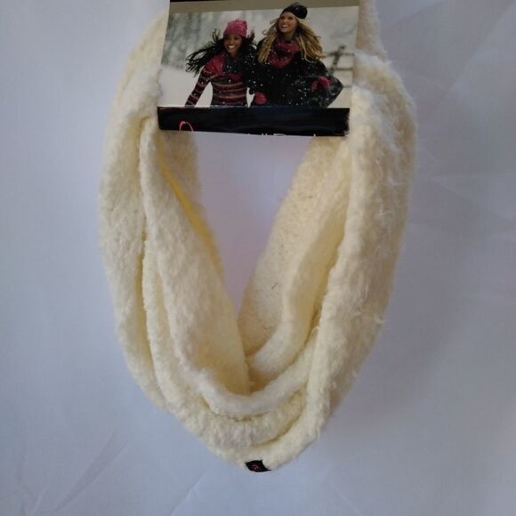 Infinity scarf - Picture 1 of 3